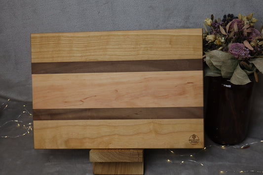 Großes Schneidebrett aus Erle-, Nuss und Kirschholz